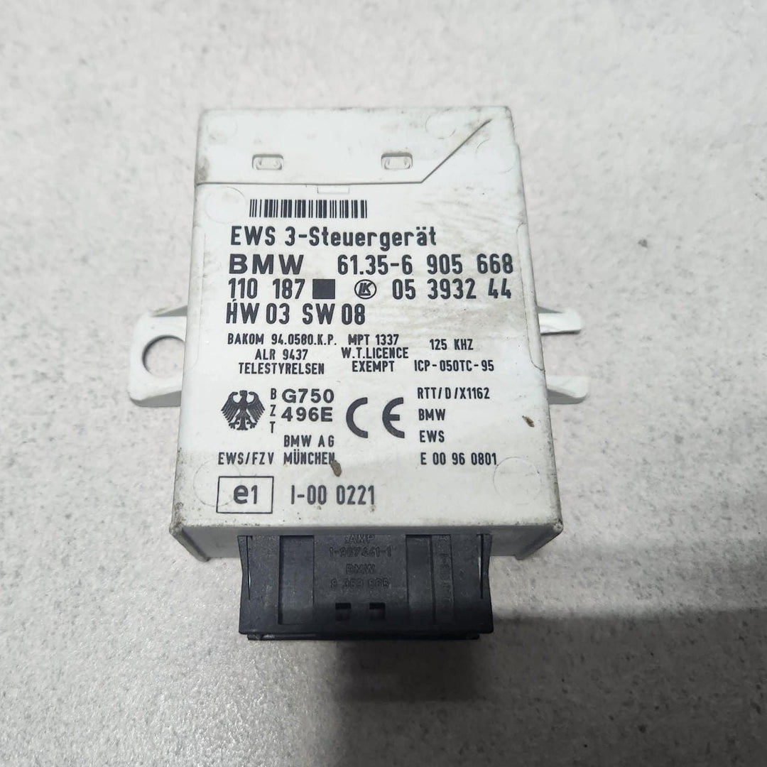 2001-2005 BMW 325i Engine Control Module MS437511570 E46 325i 330i E39 525i 530i