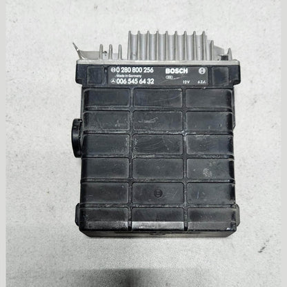 1989 Mercedes-Benz 300E Engine Control Module 0280800256 W124 W126