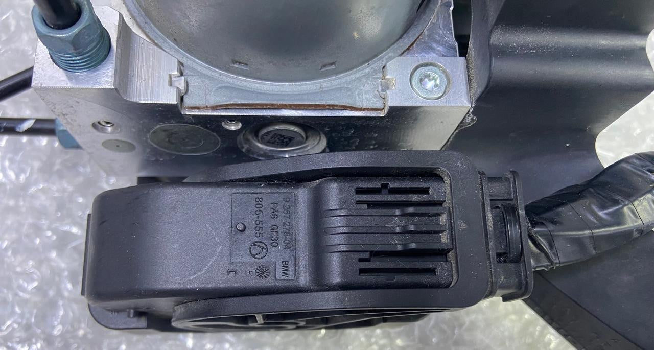 OEM BMW i3 0.6 Hybrid 125Kw ABS Pump Assembley 6883348 6883347