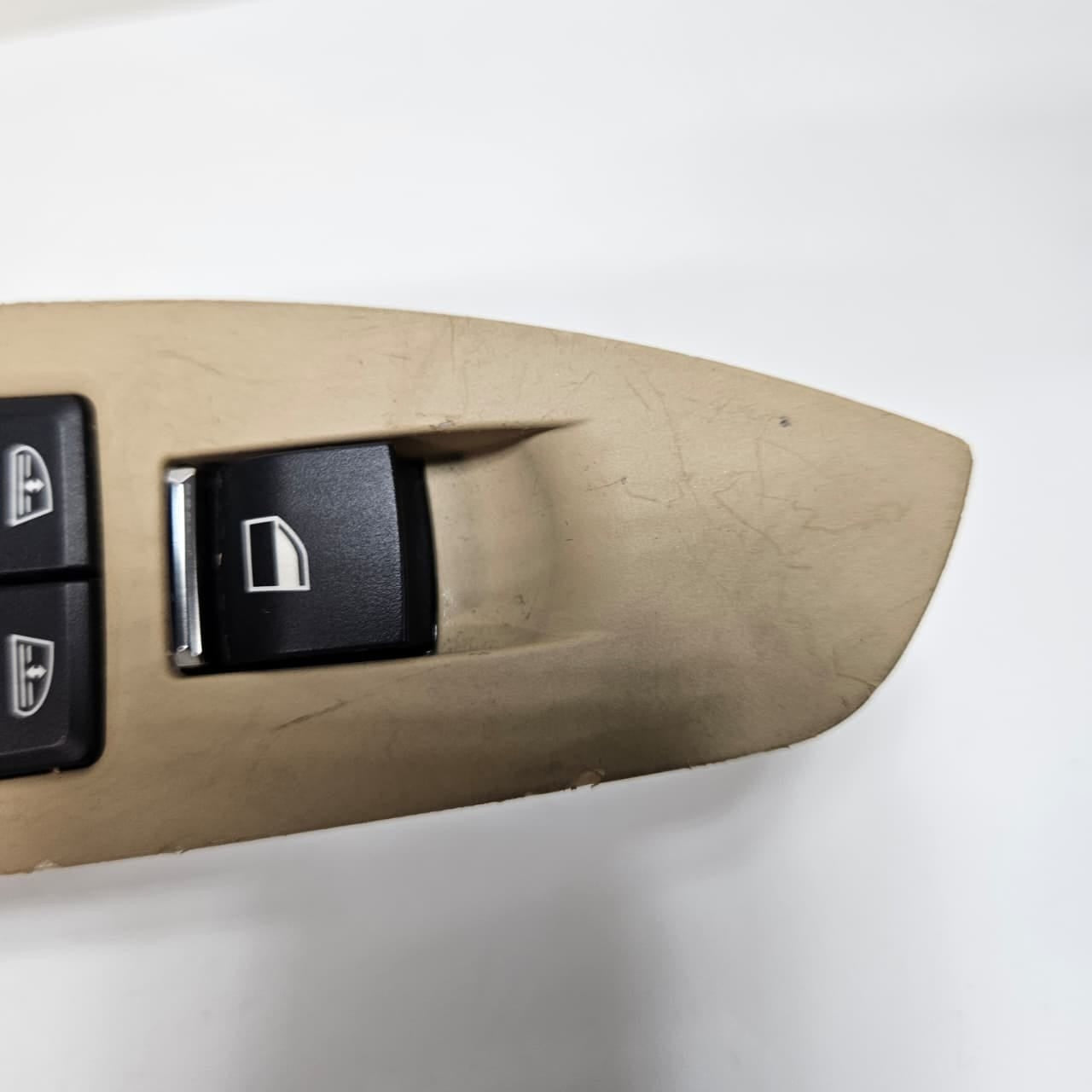 2010-2019 BMW 7 Series F01 F02 F03 F04 740i Rear Window Lifter Switch 9204862