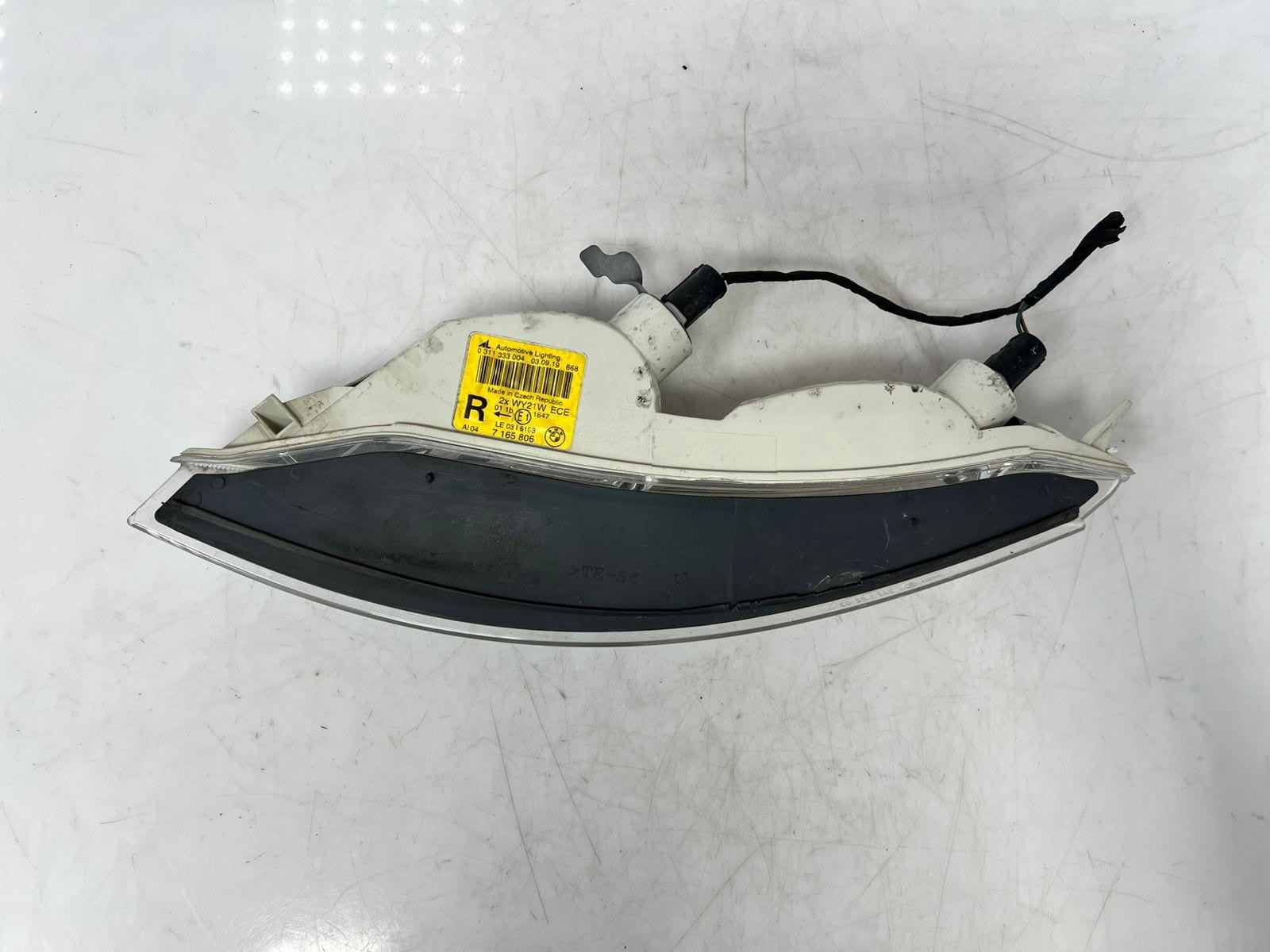 BMW 6 Series E63 E64 Front Right SIDE Turn Indicator Light 7165806 OEM
