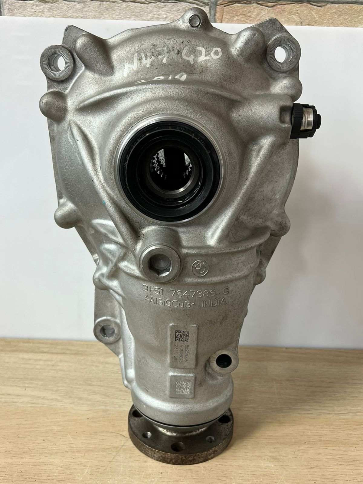 BMW Front Differential 8623110 2.81 ratio for BMW F22 F30 F32 F36 F25 F26 F02