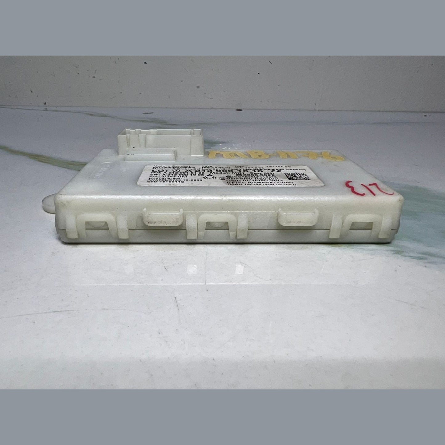 2017-2018 Mercedes E300 Keyless Entry Control Module A2139001610 E-Class W213