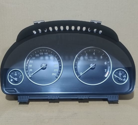 BMW 5 F10 F11 F18 X3 F25 X4 F26 X5 F15 SPEEDOMETER OEM -  9348711