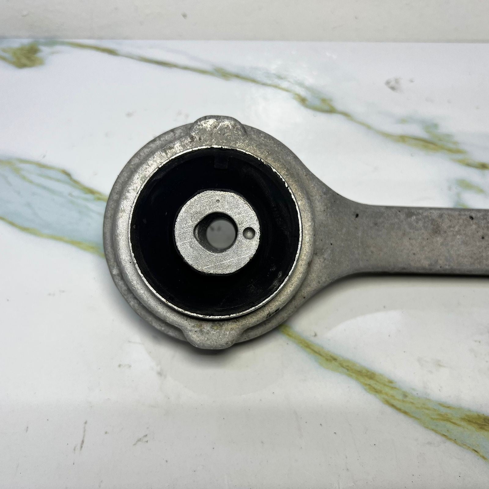 08-14 Mercedes W207 E350 C300 C350 Front Right RWD Suspension Upper Control Arm