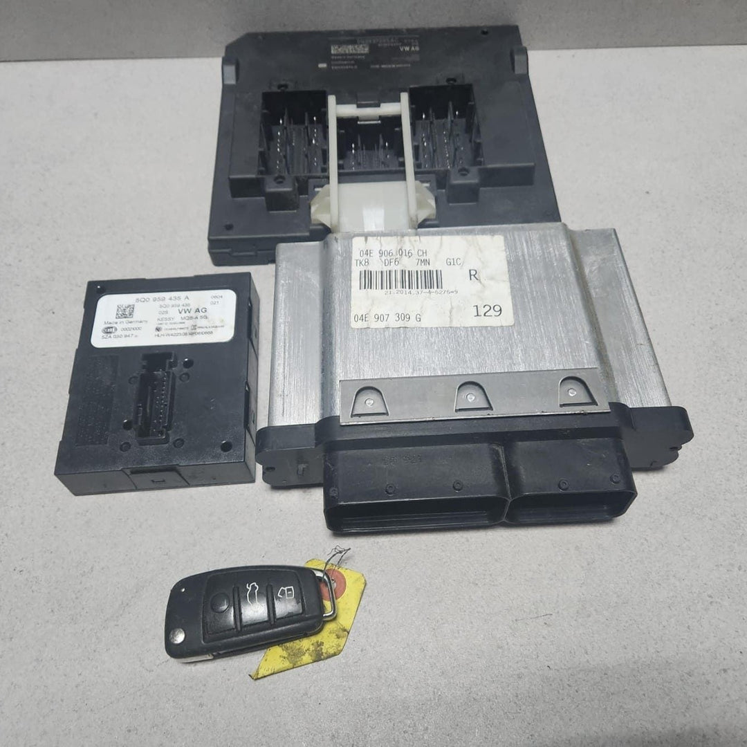 2010-2012 Volkswagen Golf Engine Control Unit 04E907309G ECU SET Golf 1.4 TSI 