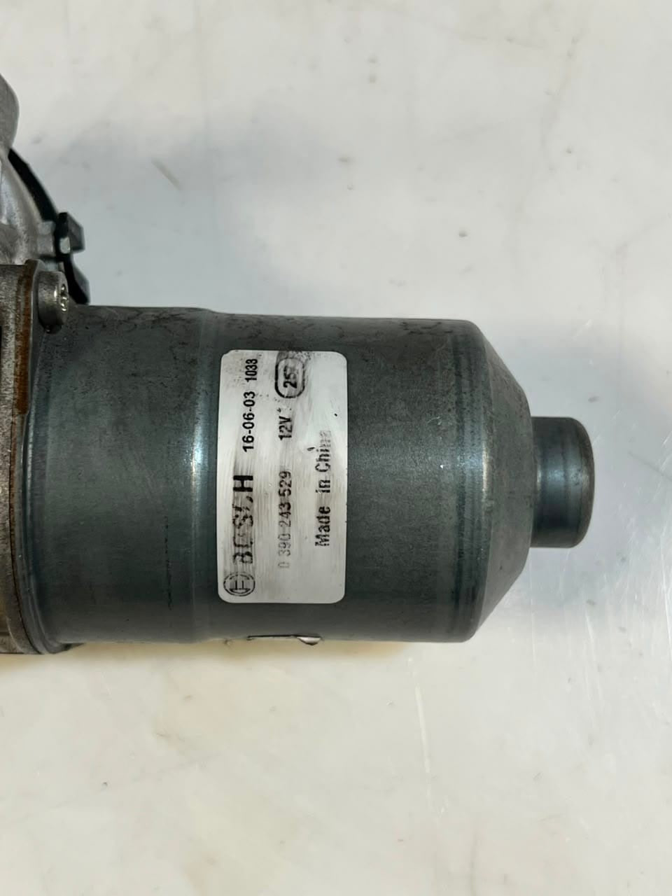 BMW X1 Series F48 RHD Front Windshield Wiper Motor 0390243529 OEM