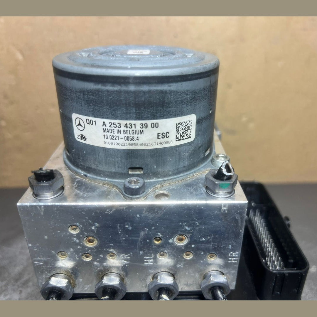 14-18 Mercedes W205 C-Class Hybrid ABS Anti Lock Brake Pump Module A253 9011600