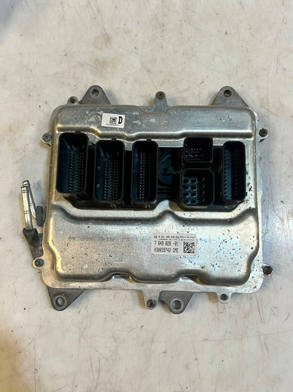 2013 BMW F01 LCI 750i N63N ECU Engine Control Module SET DME+CAS4+1KEY 7649828