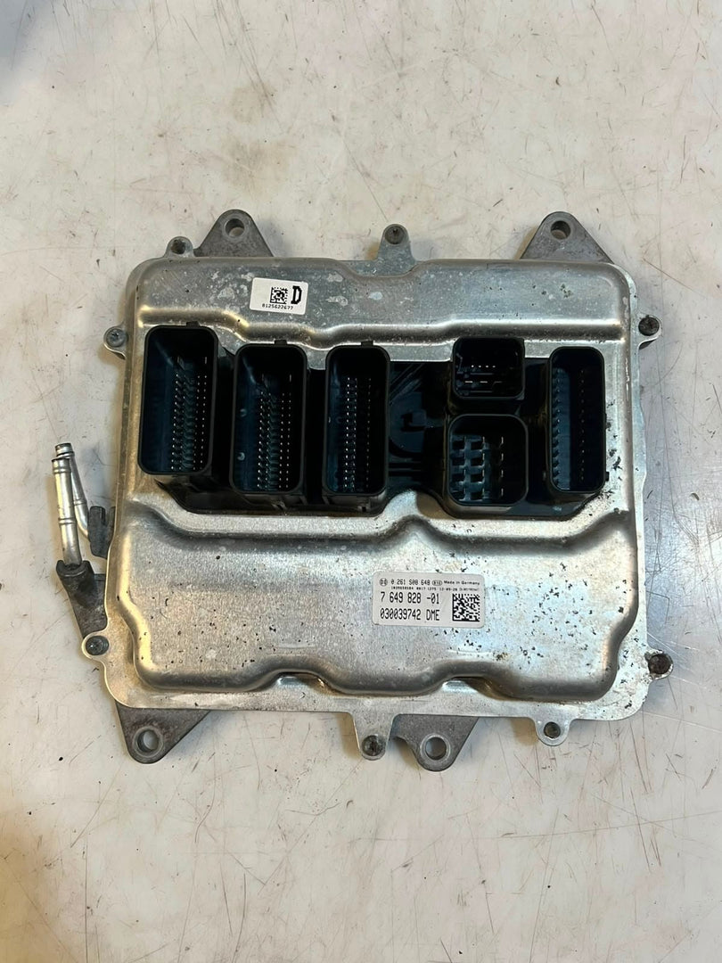 2013 BMW F01 LCI 750i N63N ECU Engine Control Module SET DME+CAS4+1KEY 7649828