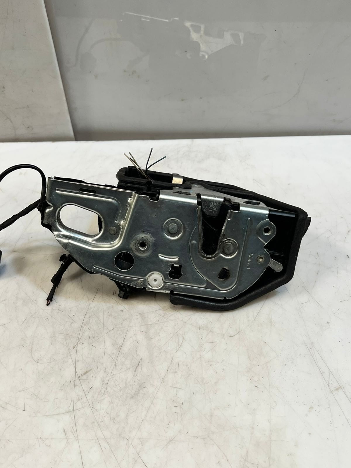 2011 BMW Alpina B7  F01 F02 F04 F10 F11 Rear Right Door Lock Actuator 7185688