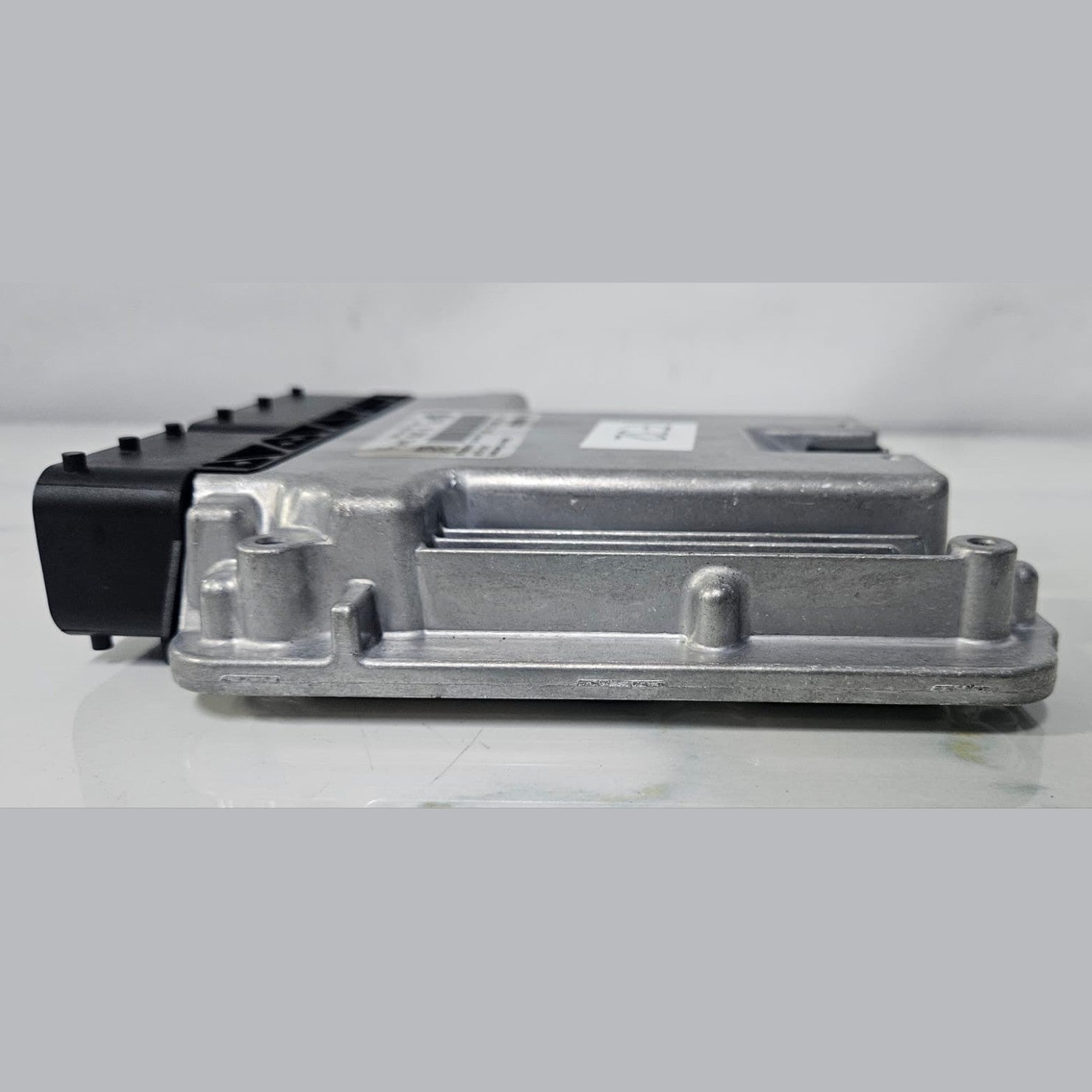 BMW F32 420d ECU Engine Control Unit Module 8576344