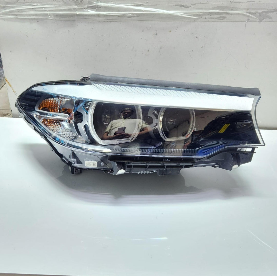 2016-2020 BMW 5 Series LED Headlight Right Driver Side 8499114 G30 G31 OEM