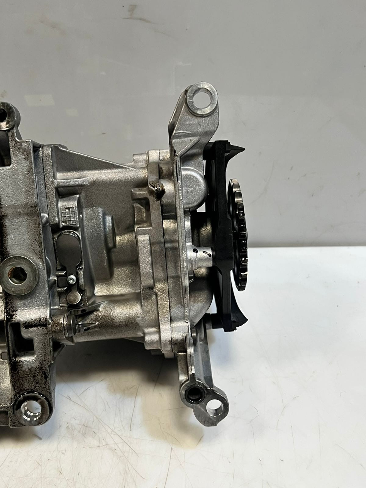BMW 1 Series F20 5 Series F10 F11 ENGINE Oil Vacuum Pump 8511459 OEM