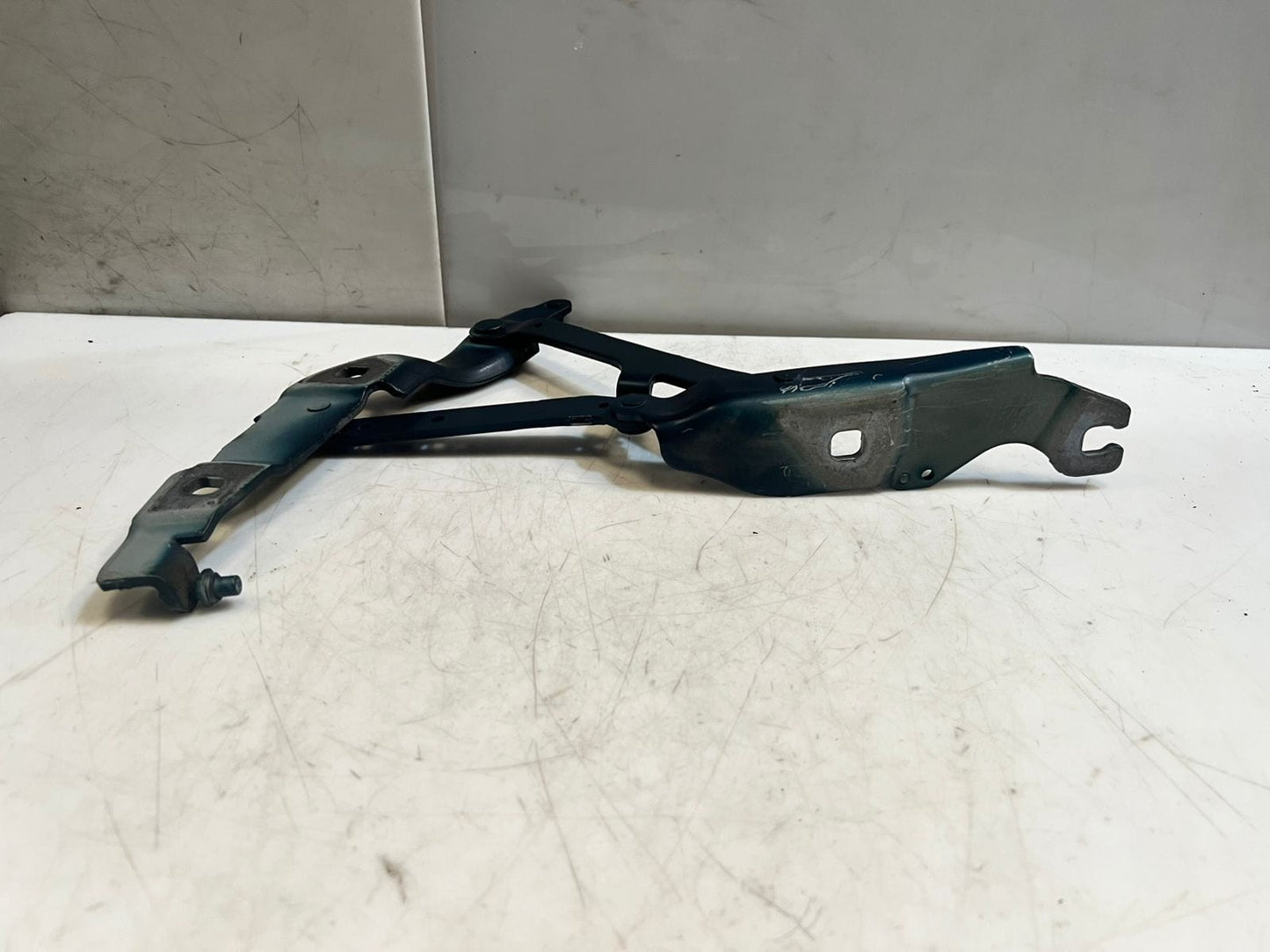 2009-2016 BMW Z4 E89 SERIES ENGINE LEFT SIDE BONNET Hood Hinge 7191511 OEM