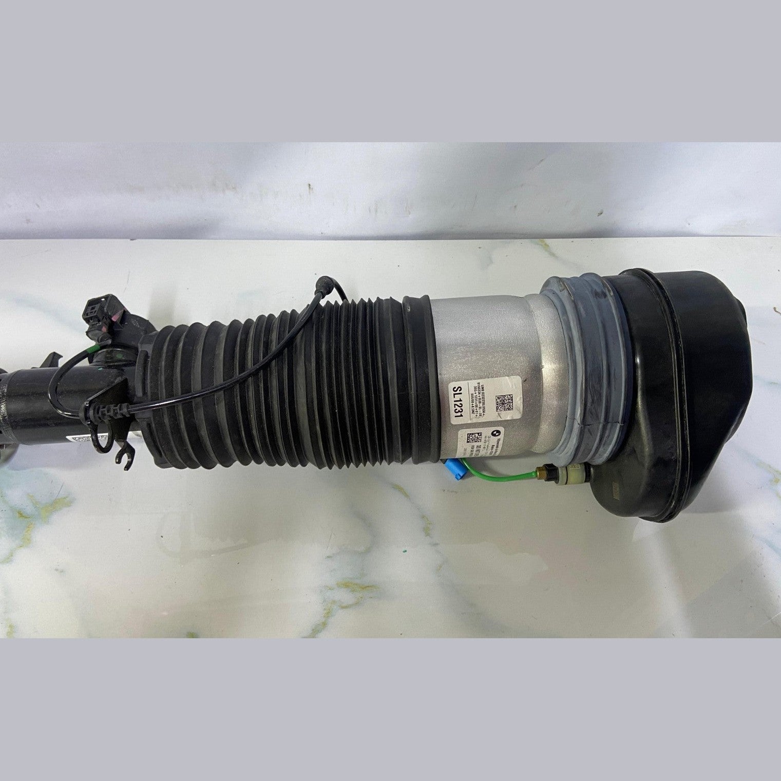 OEM BMW X7 G07 LCI Air shock absorber front left 7831561 ASSEMBLY 2020-2025
