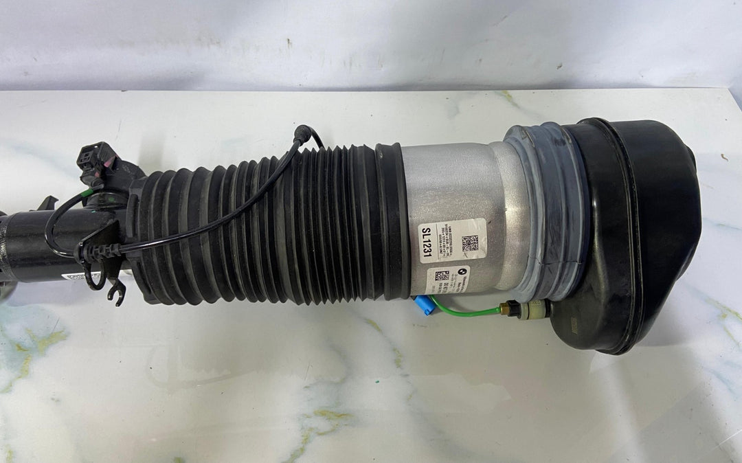OEM BMW X7 G07 LCI Air shock absorber front left 7831561 ASSEMBLY 2020-2025