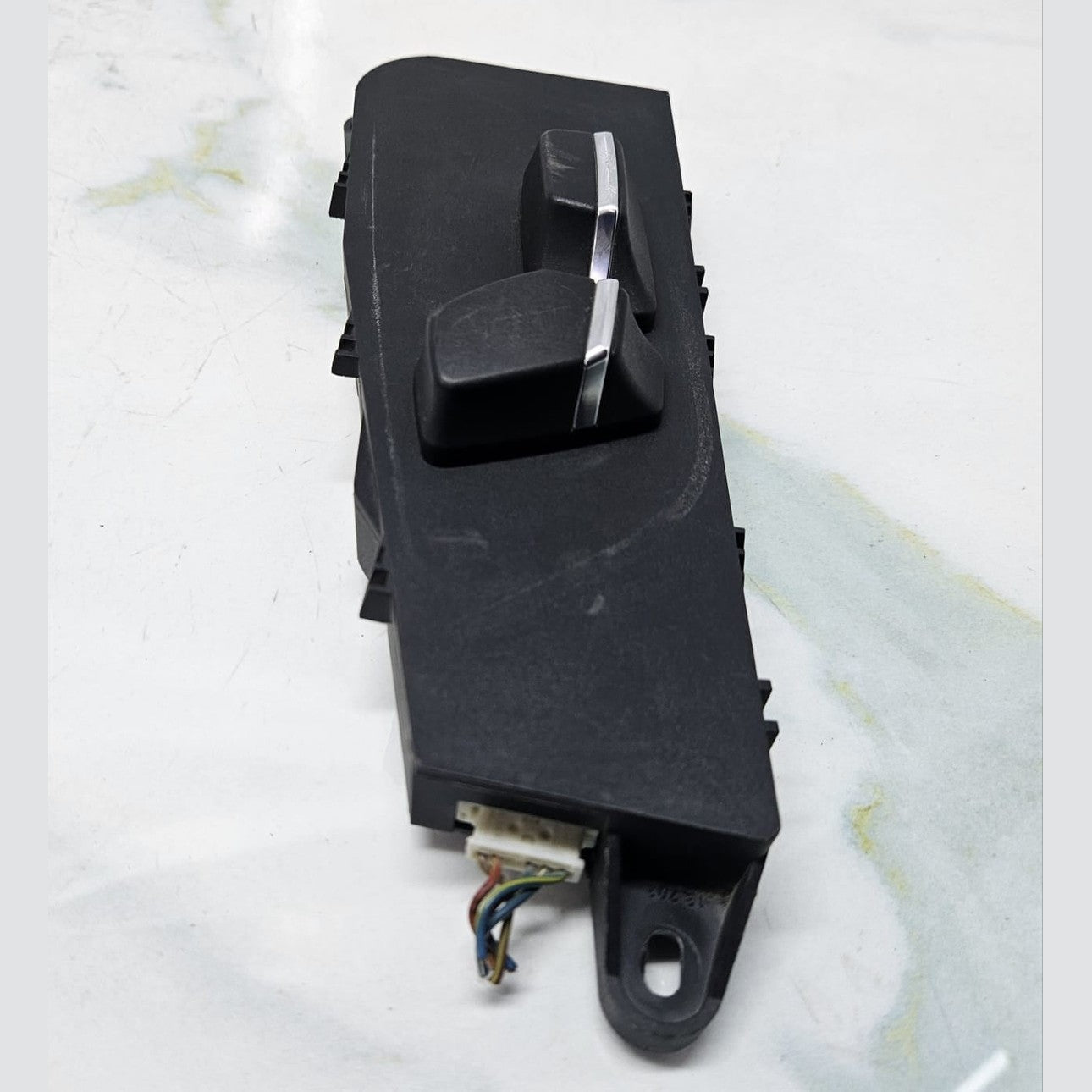 2010-15 BMW 7 Series F01 F02 F03 F04 Front Right Seat Control Switch 9163260 OEM