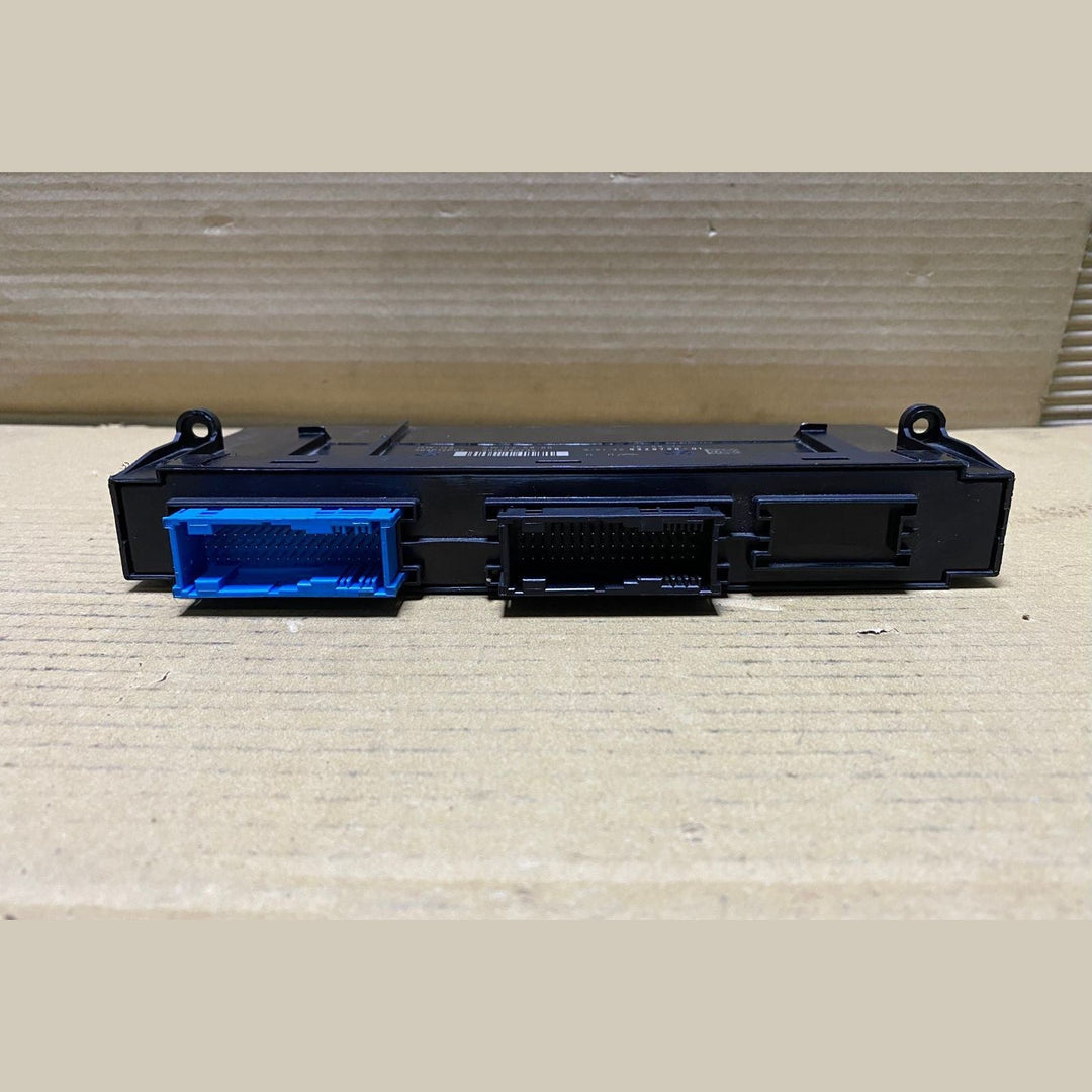 2010-2014 BMW X1 Body Control Module 9305739 X1 E84