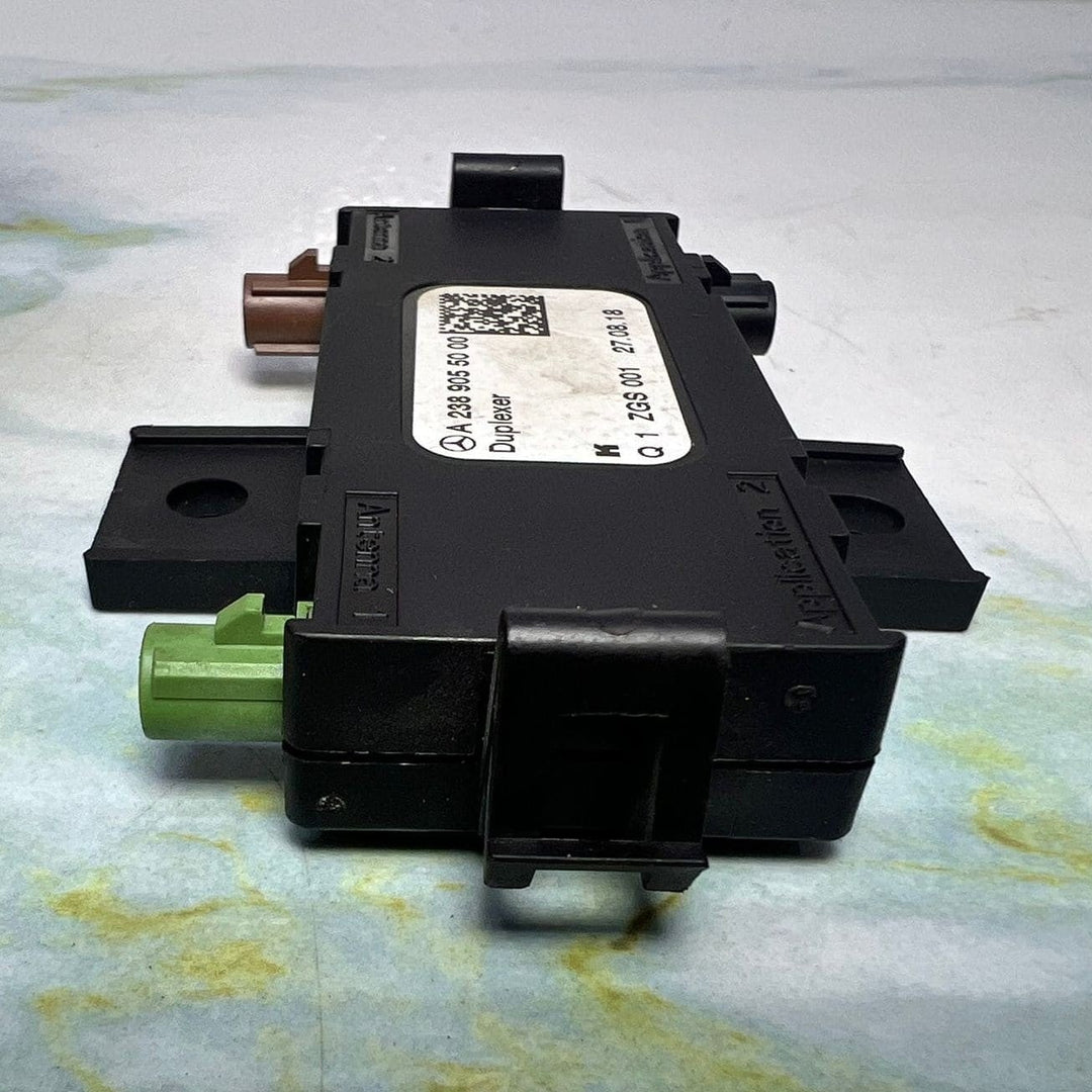 2018-2022 Mercedes C300 Antenna Amplifier A2389055000 C-Class W205 and GLC W253