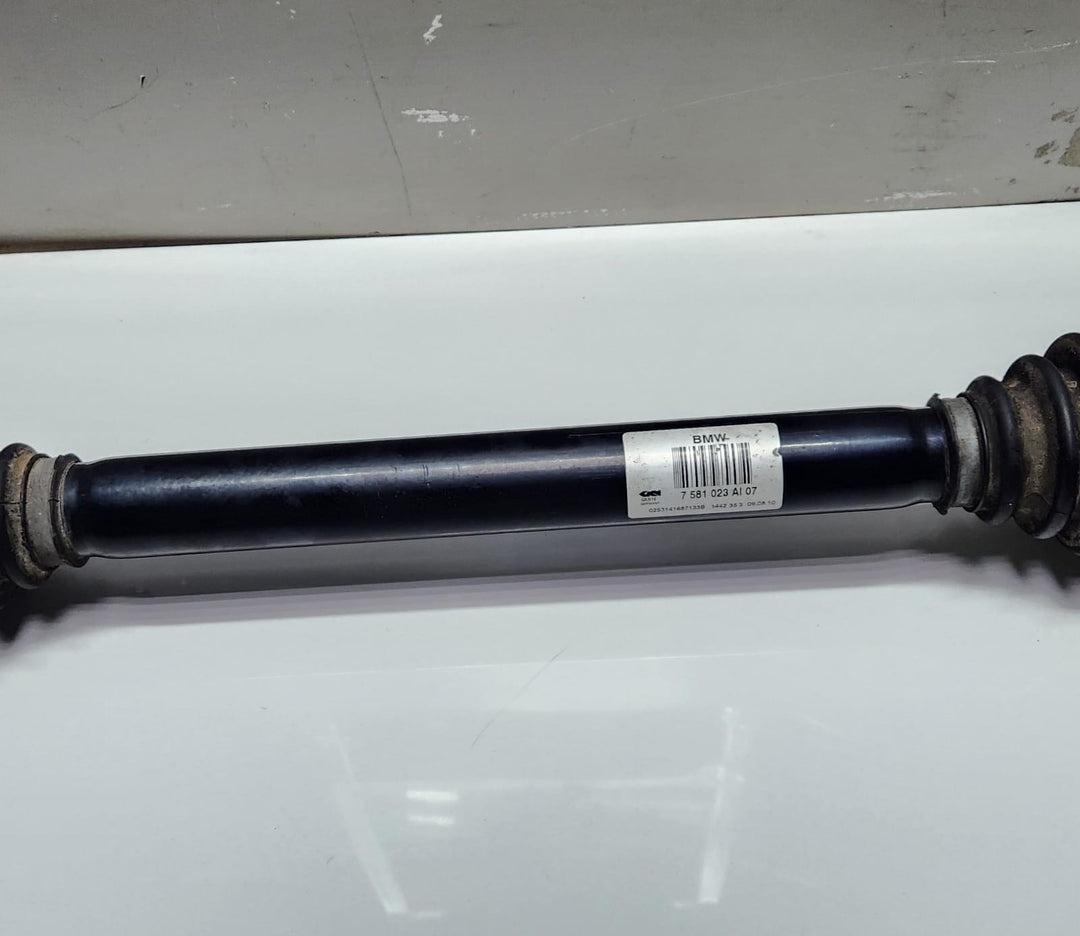 2011-2016 BMW 535i Rear Axle Shaft 7581023 F10 F11 535i and 5 GT F07 OEM