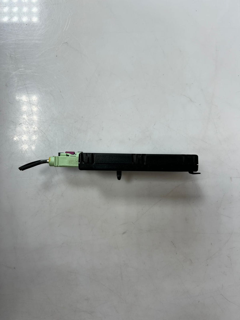 BMW F45 2 Series Active Tourer Antenna Amplifier AM/ FM 9286370 OEM