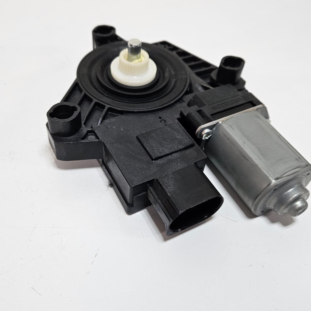 2018 BMW X3 G01, X4 G02, Window Regulator Motor 7457251