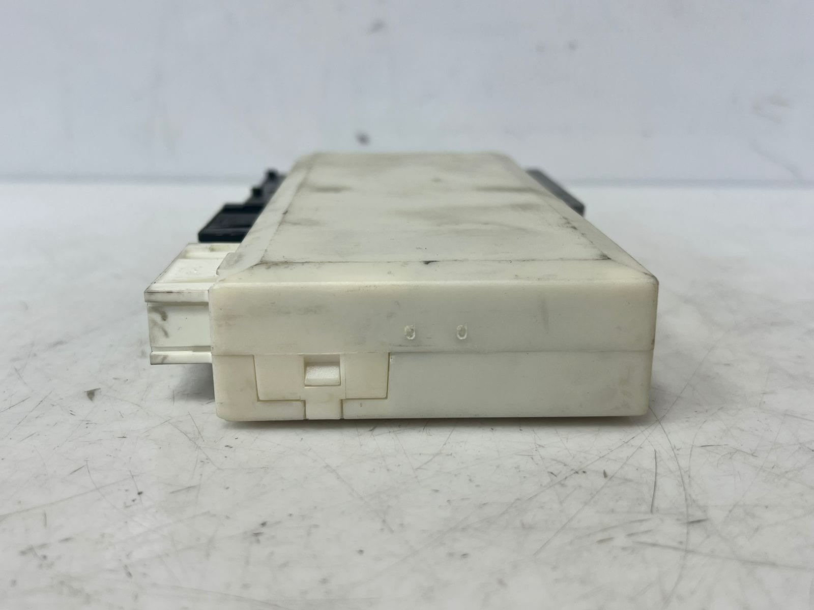 2000-2005 BMW X5 E53 GM3 12V Body Control Module 6920822 OEM