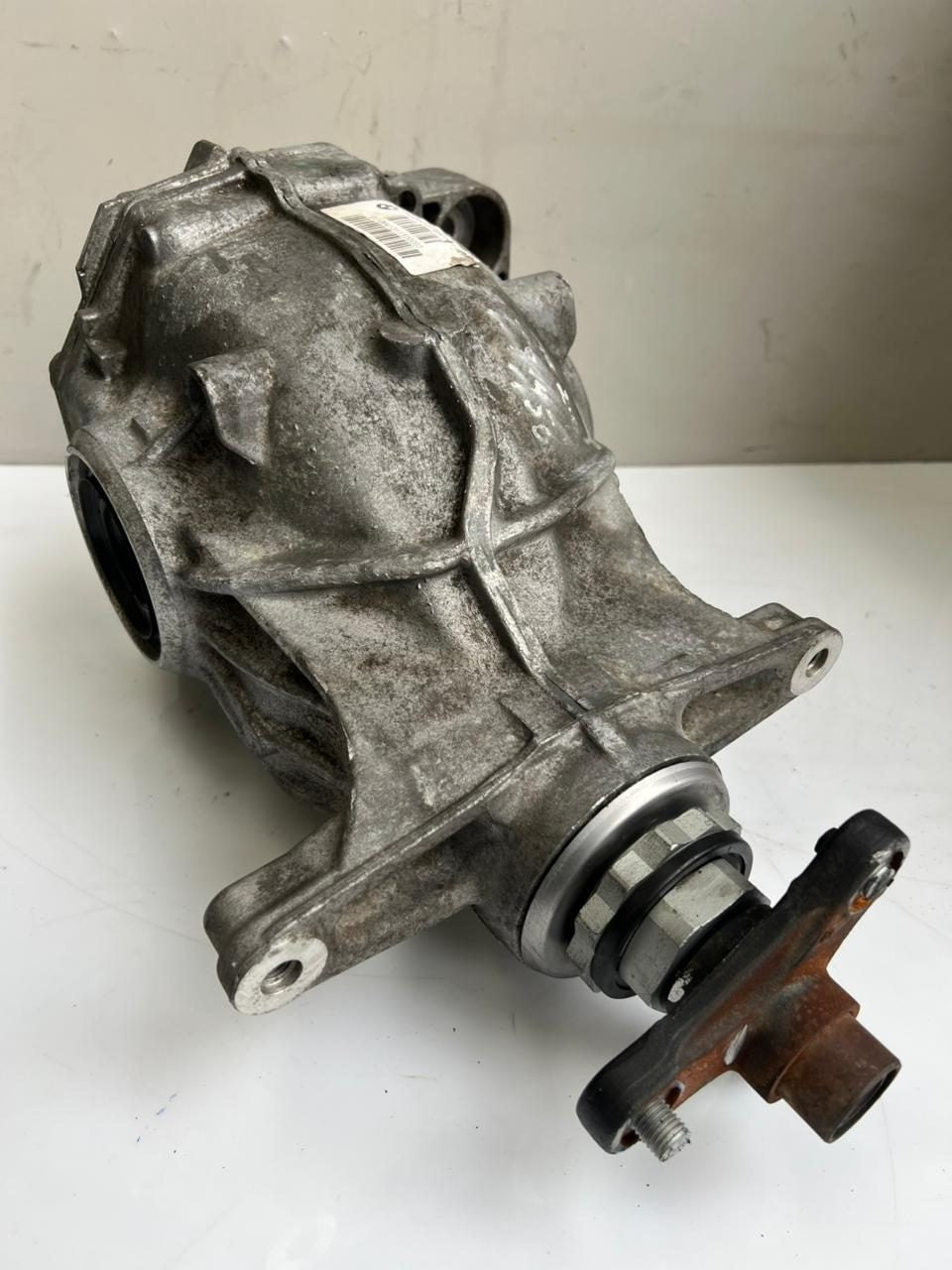 BMW 5 Series F10 F11 520d 525d 7 Series F02 Rear Differential 7584450 2.93 Ratio