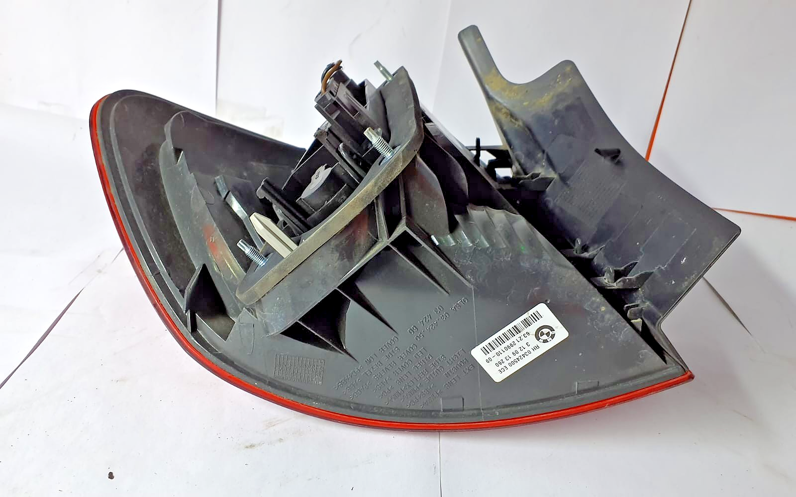 BMW X1 E84 LCI REAR OUTER LIGHT DRIVER RIGHT OEM 2990110
