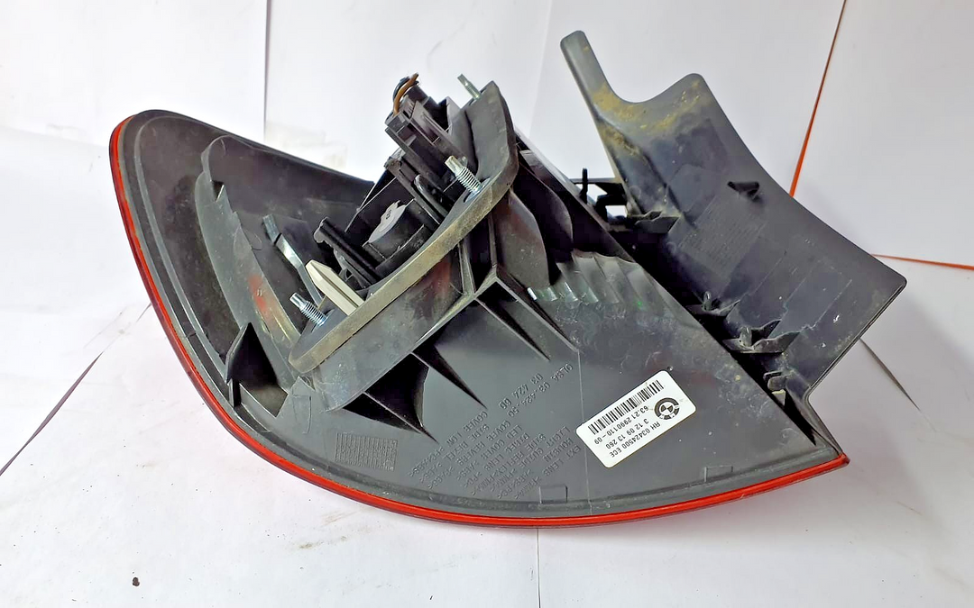 BMW X1 E84 LCI REAR OUTER LIGHT DRIVER RIGHT OEM 2990110
