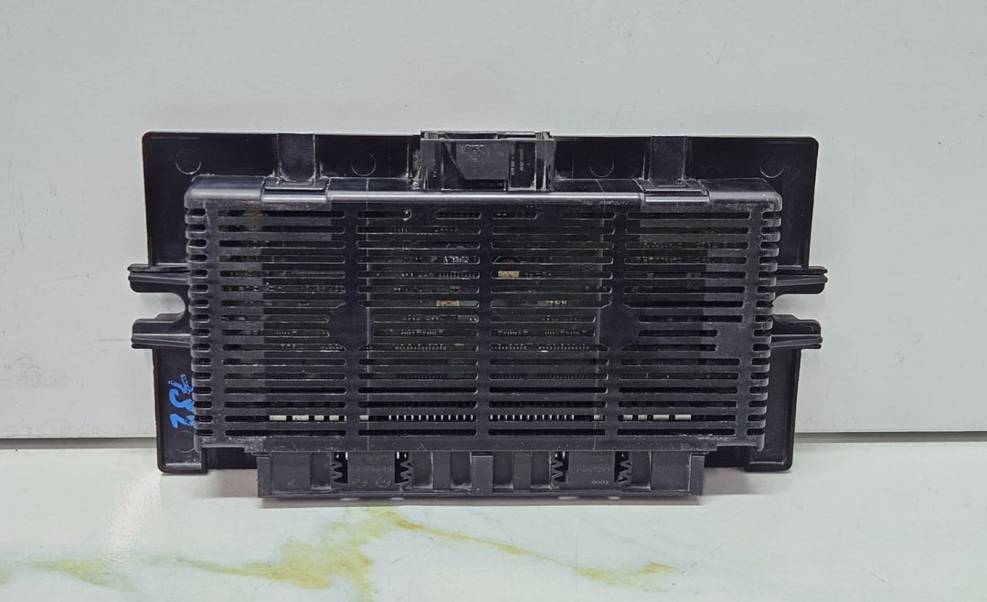 BMW E90 E91 E83 Footwell Light Control Module FRMA Xenon 6977732 OEM