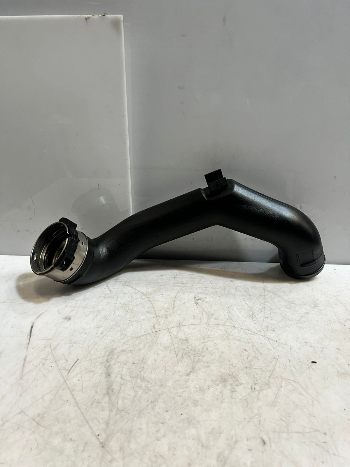 BMW F10 F11 F12 F13 N55 535i 640i 740i Turbocharger Intercooler Hose 7582314 OEM