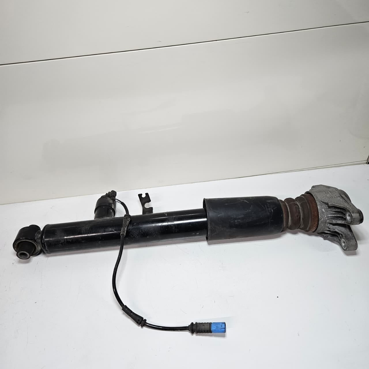 2023-2025 BMW G42 M240i xDrive Rear Shock Absorber 6894638 USED