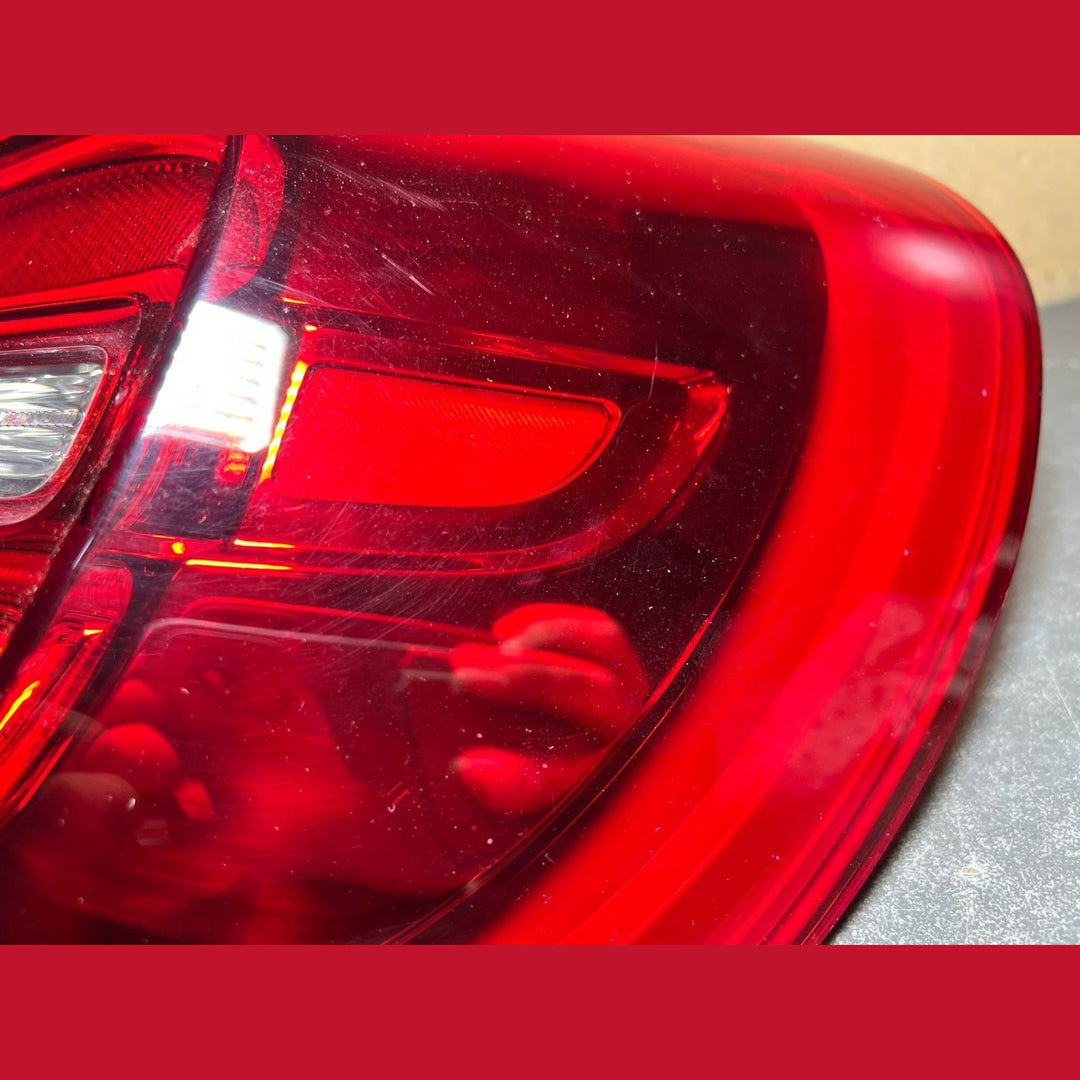 Mercedes W156 GLA200 Rear Right Side LED Tail Light Brake Stop Lamp A156 9062058