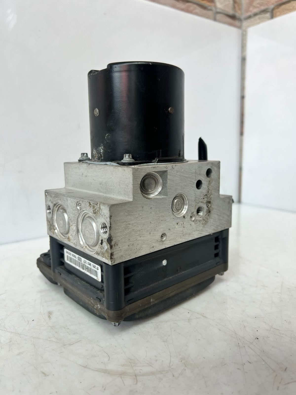 2008-2010 BMW E6X 535i 5 Series E60 520d Abs Pump Control Module 6783360 OEM