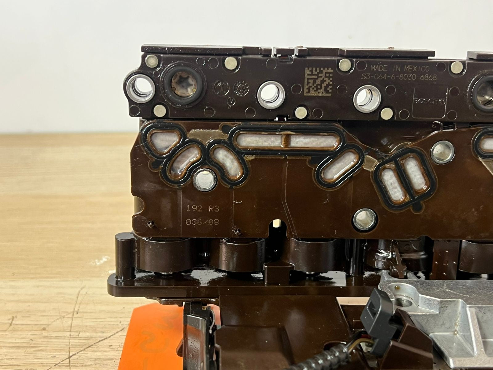BMW Automatic Transmission Valve Body 24243598 TCM E90 E83 GL45 GM N52 N46 2008