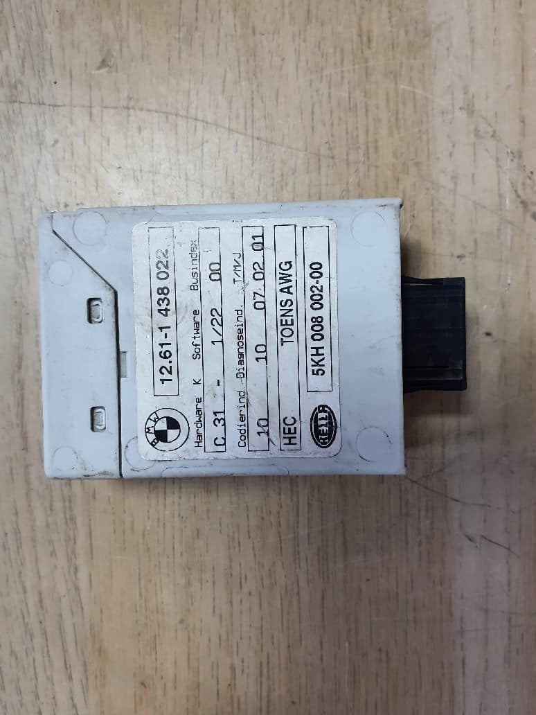 96-02 BMW Z3 Oil Level Temperature Sensor Control Unit 1438022