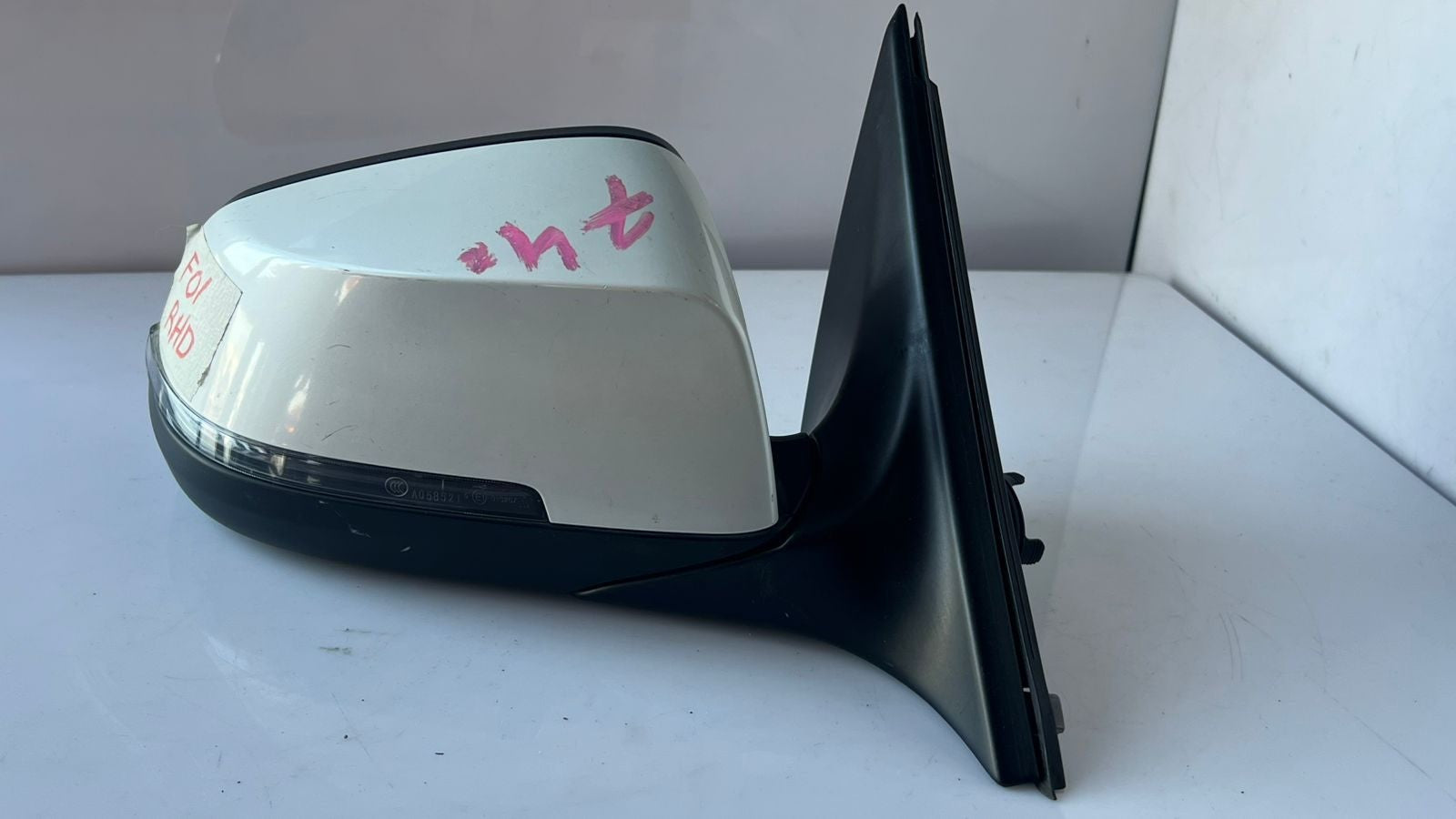 2009-2012 BMW 740i Door Mirror WHITE RHD RIGHT SIDE 021016 OEM
