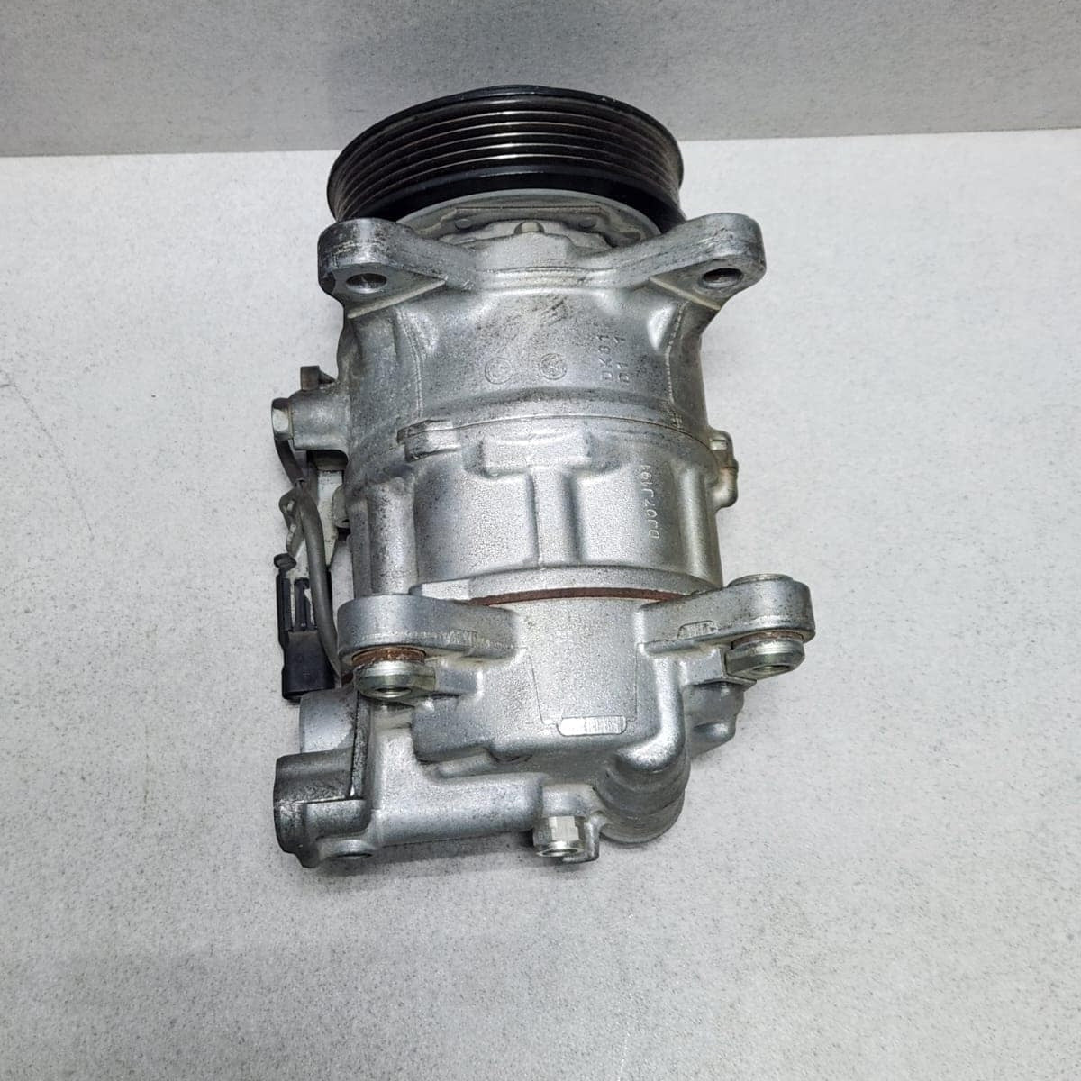 BMW Air Conditioning Compressor 9299328 1 Series F20 F21 3 Ser F22 F23 F30 B38