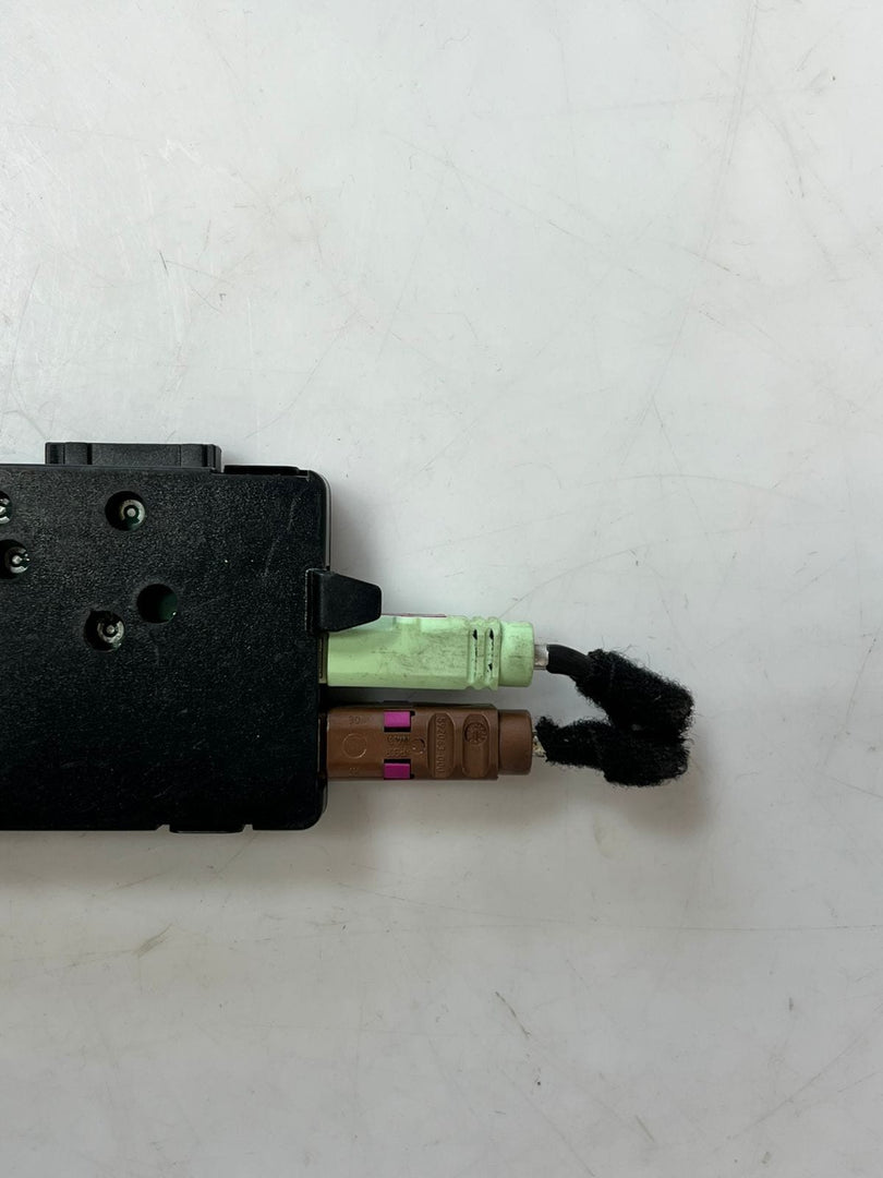 BMW 5' F90 G30 7' G11 G12 Antenna Amplifier Diversity 9384058 OEM
