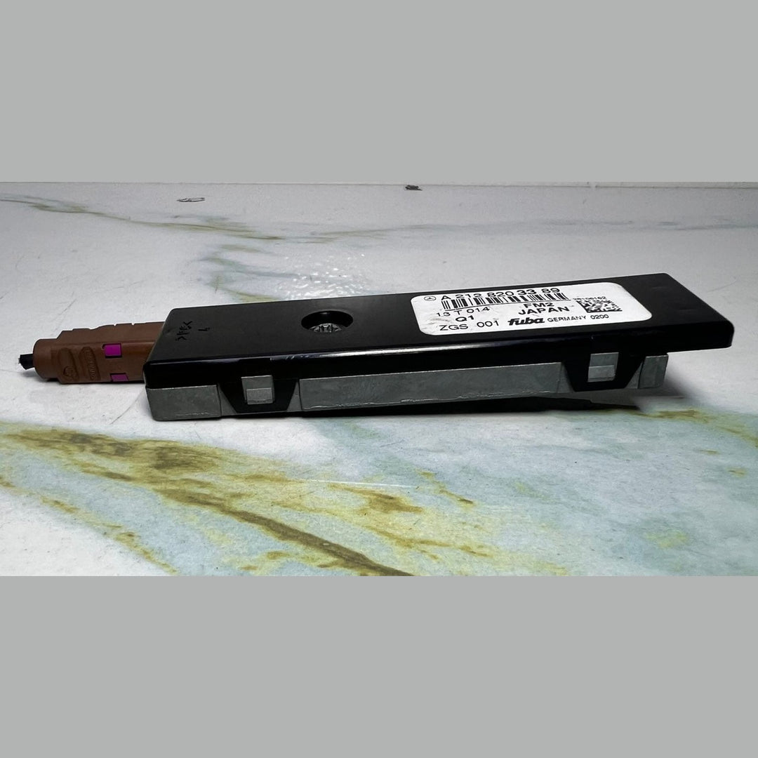 Mercedes Antenna Amplifier A2128203389 E-Class W212 and CLS-Class W218