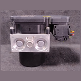 BMW F30 ABS ANTI LOCK BREAKING SYSTEM ABS PUMP CONTROL UNIT   6857324