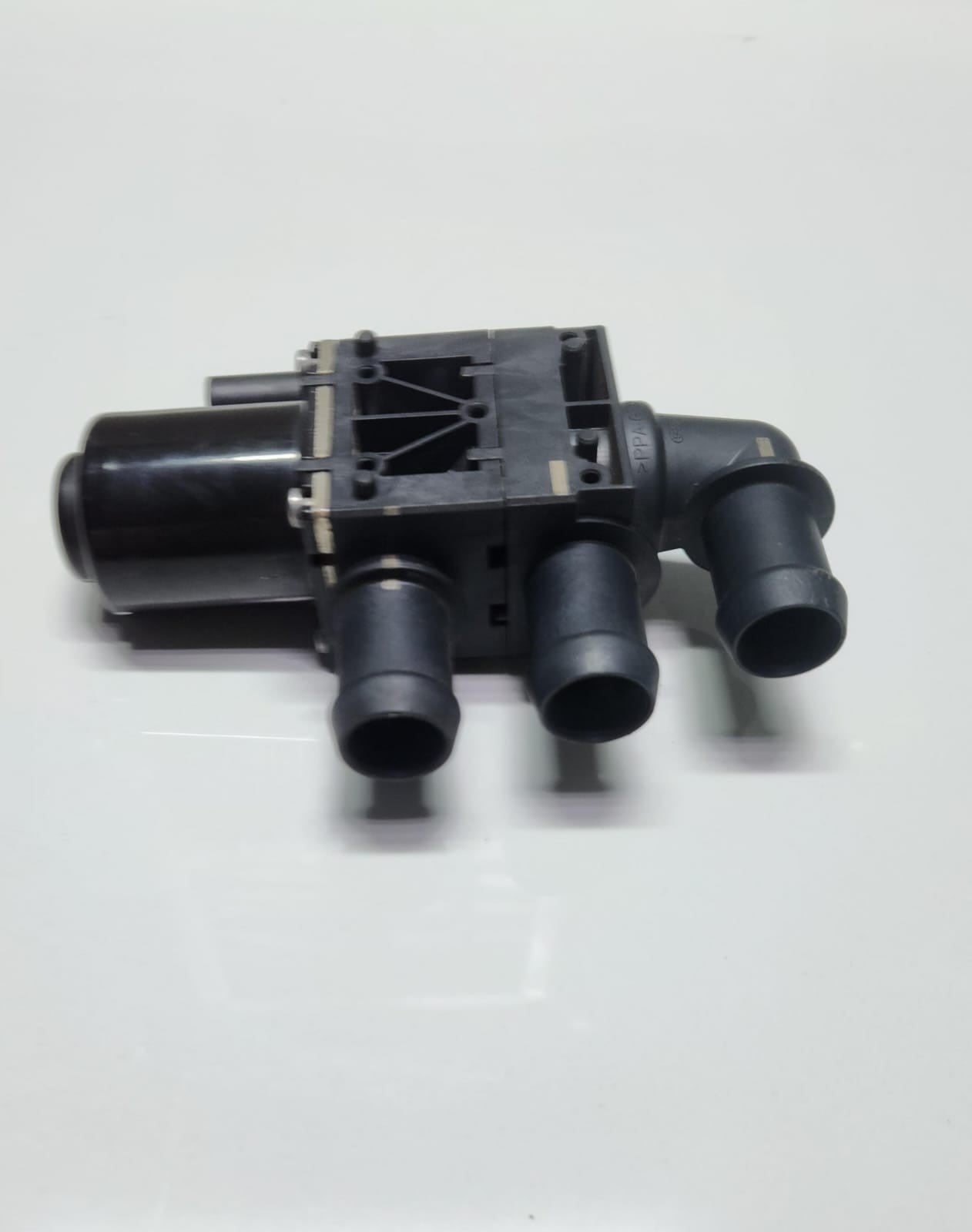2018-2020 BMW 530e Heater Changeover Valve 9147347 3, 5, and 7 Series 