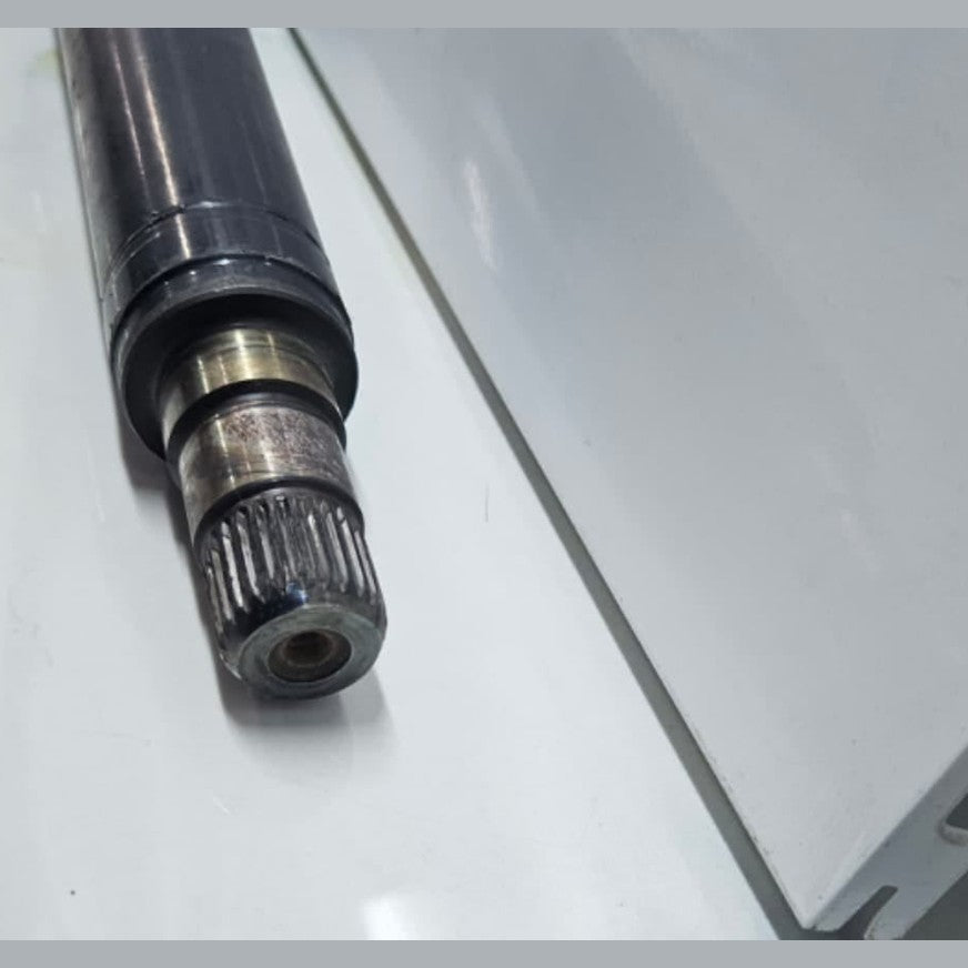 2014-2019 BMW i8 Rear Right Driveshaft 8611320