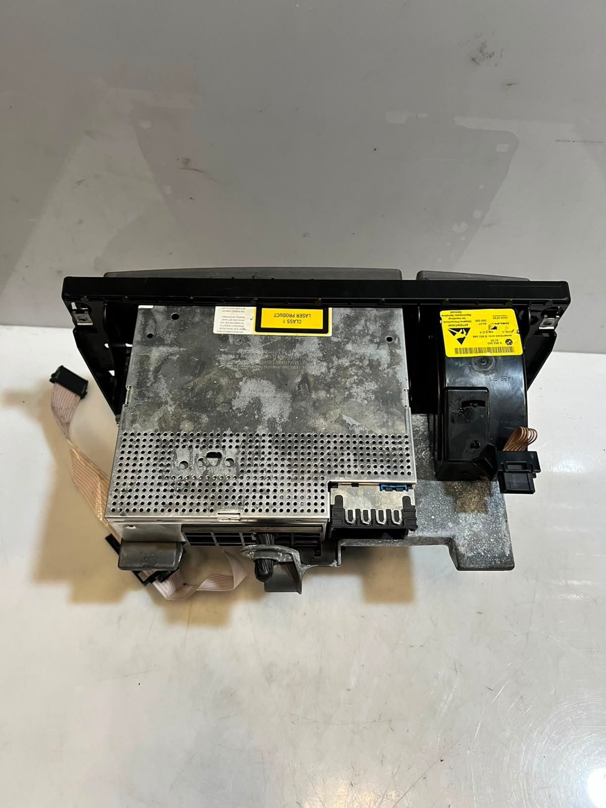 BMW 740i 7 Series E65 E66 Radio/CD/DVD/GPS Head Unit 9150993 OEM