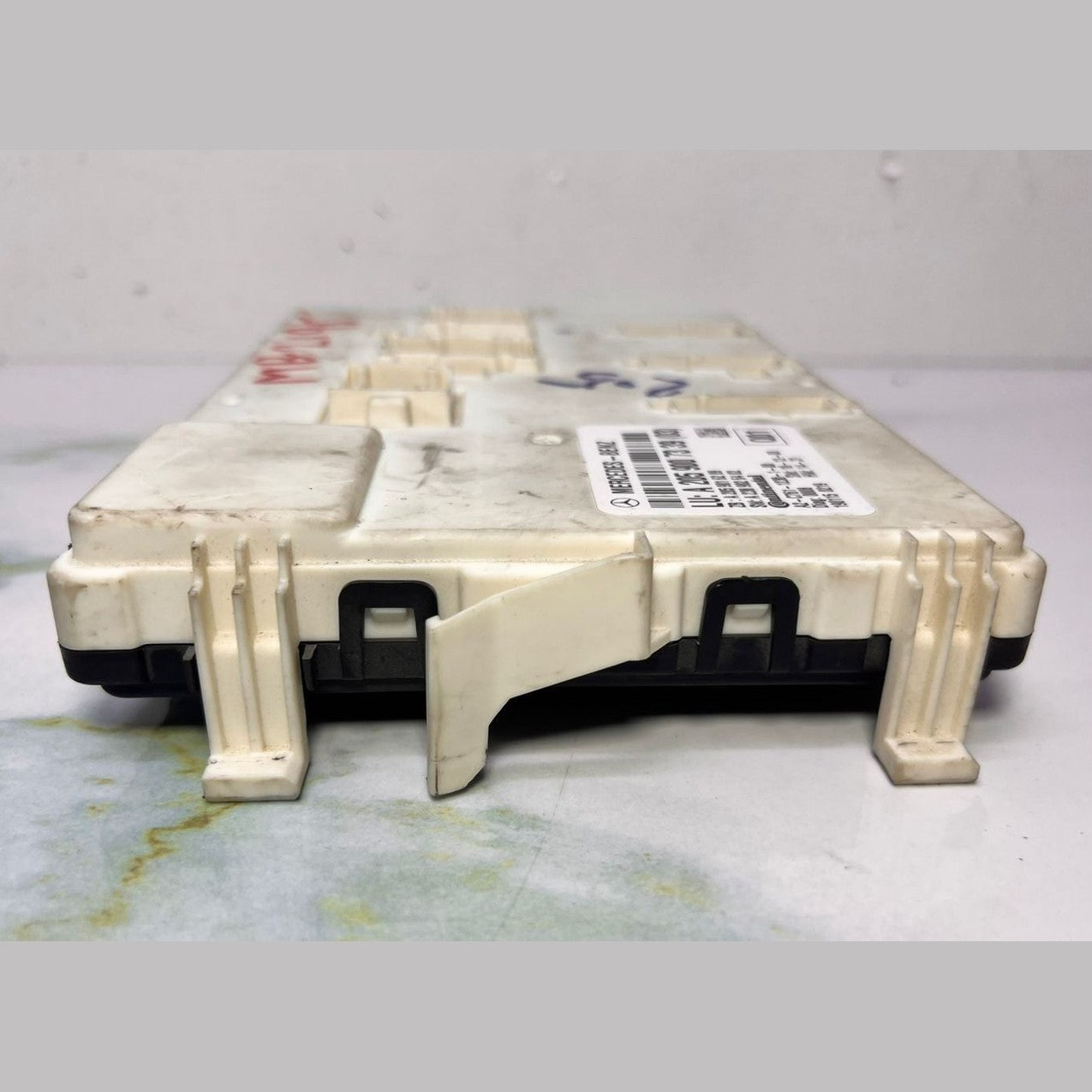 Mercedes-Benz Body Control Module A 205 9007339 W205 C-Class