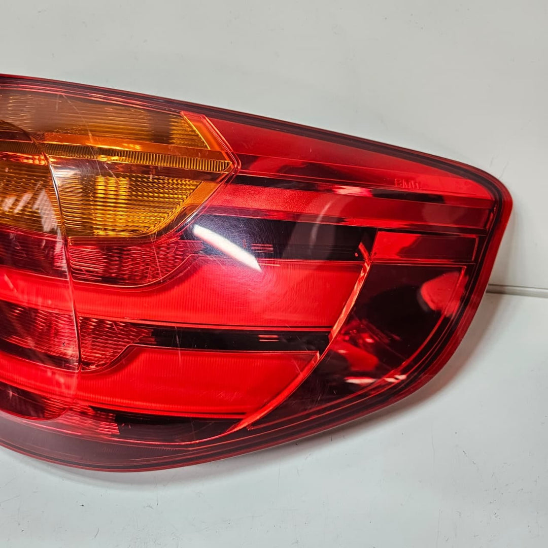 7286038-BMW 3 Gran Turismo Rear Light Right Fitting Position Right OEM