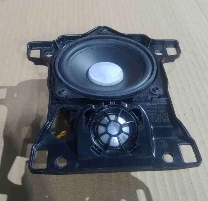 BMW 750i XDRIVE G11 G12 DASH DASHBOARD CENTER AUDIO SPEAKER W/ HOUSING  9299505