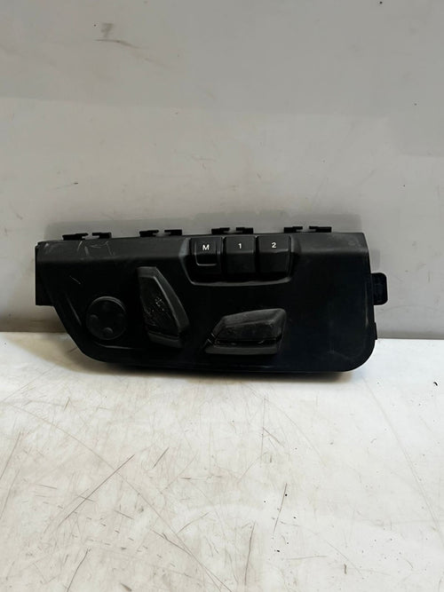 BMW 6 Series F12 F13 FRONT Seat Regulator Control Switch Right 9197224 OEM